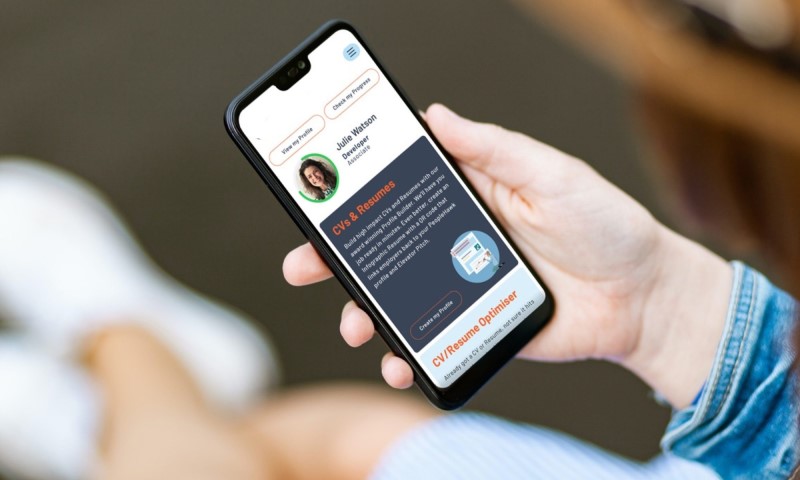 Tạo CV bằng điện thoại hiệu quả
